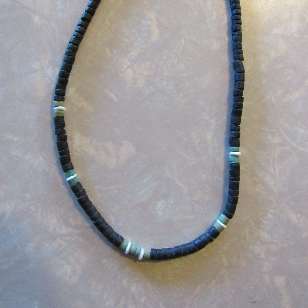 Vintage Black and Green Stone Shell Choker